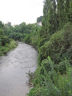 Lambro-Rivero ĉe Triuggio.