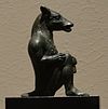 Statuette de démon à tête de chien