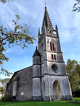 Façade de l'église paroissiale de Lüe