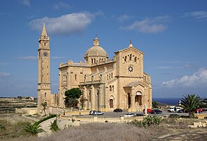 Le sanctuaire national Ta' Pinu de Għarb, sur l'île de Gozo (Malte). (définition réelle 3 774 × 2 572)