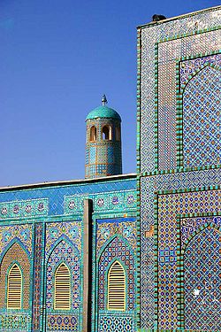 Mazar-e Sharif - Mosque.jpg