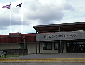 Redmond High School (Redmond, Oregon).jpg