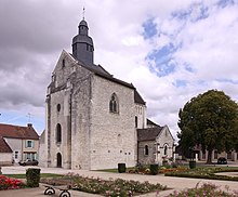 L'abbatiale Saint-Genou de Saint-Genou, en 2009.