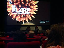 Сэм Федер на показе BFI Flare «Кейт Борнштейн - странная и приятная опасность» (13348247645) .jpg