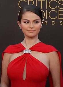 Selena Gomez at 27th Critics Choice Red Carpet (0'59).jpg