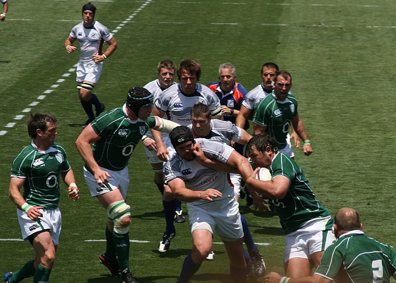 Lêer:USA vs Ireland - 31st May, Santa Clara, 2009 - Lesson dont tackle too high (3583261707).jpg