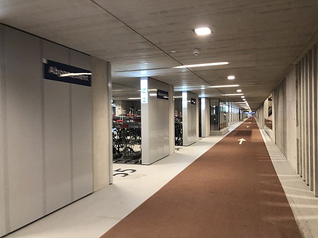 Utrecht Centraal bike parking facility