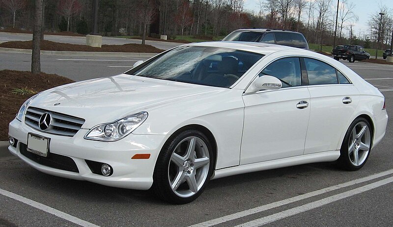 800px-2006-Mercedes-Benz-CLS55-AMG-2.jpg