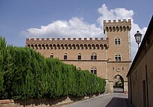 Gherardesca's Castle, Bolgheri Bolgheri Castello 001.JPG