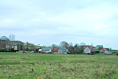 photographie représentant le centre du village de Brucourt