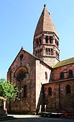 La tour-lanterne de l'église Sainte-Foy.