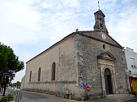 La façade de l'église Saint-Trojan.