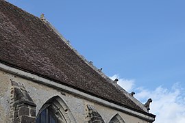 Façade sud de l'église Saint-André, détail de la toiture.