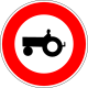 B9d. Accès interdit aux véhicules agricoles à moteur.