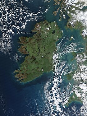 Спутниковый снимок Ирландии, сделанный НАСА 4 января 2003