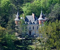 Le château de Charmont.