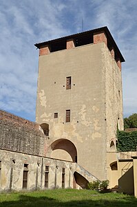 La tour médiévale.