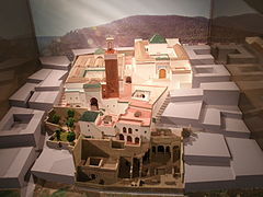 Maquette du complexe, d'avant en arrière Dar Sultan, le mausolée, la mosquée et la medersa