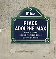 Plaque de rue de la place Adolphe-Max à Paris