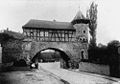 Das Rinnentor in einer Aufnahme vor 1885 (Blick innerhalb der Stadtmauer nach Westen)