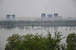 Smoggy Skyline - Kolkata 2016-06-14 4135.JPG