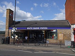 South Ealing stn building.JPG