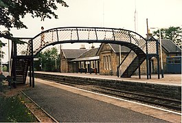 Tain railway station in 1991.jpg