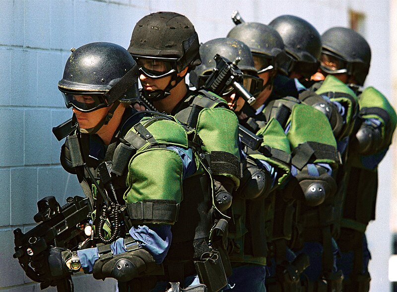 File:US Customs and Border Protection officers.jpg