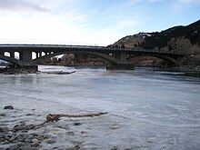 YellowstoneRiverCartersBridge.jpg