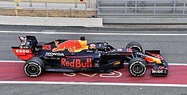 Александр Альбон Red Bull RB16.jpg