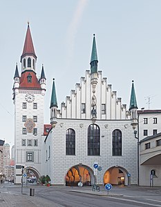 慕尼黑旧市政厅位于玛利亚广场东侧