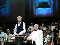 John Barry & Paul Bateman a Royal Albert Hallban, 2006 szeptemberében