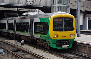 Birmingham New Street railway station MMB 22 323220.jpg