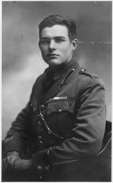 File:Ernest Hemingway Portrait 1918 - NARA - 192668.tif