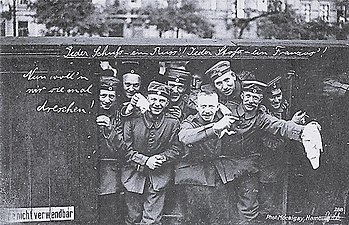 « Chaque balle, un Russe ! Chaque coup, un Français ! », carte postale de propagande de l'Association des femmes patriotes, 1914