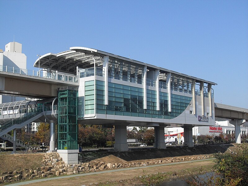 파일:Gimhae National Museum Station.jpg