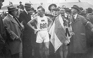 Jüri Lossman en Hannes Kolehmainen, zilver en goud op de marathon