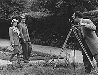 Filmování maršála Koněva ve vile Margareta v Karlových Varech 18. května 1946