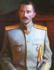 Portrait en couleur d'un général militaire russe de face qui regarde vers la gauche.