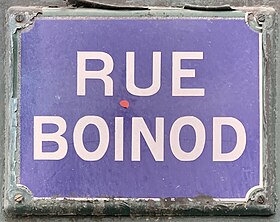 Voir la plaque.