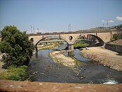 Crati-Brücke zwischen Cosenza Centro und Cosenza Casali