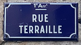 Voir la plaque.