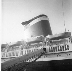 El United States desembarcando en el puerto de Le Havre en 1964.