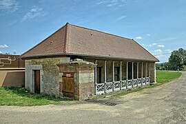 Le lavoir couvert.