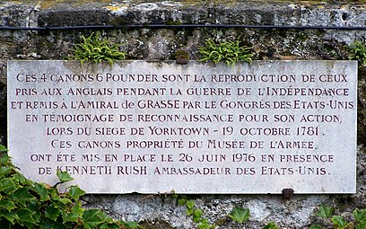 Plaque commémorative concernant les canons de Tilly.