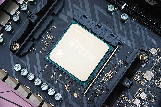 AMD Ryzen 7 1800X八核處理器。