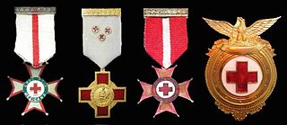Distinctions granted by the Mexican Red Cross to Commander Arturo Montero, in his 27 years of service.