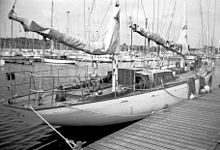 Actéon au quai à Brest en 1988, gréé en ketch