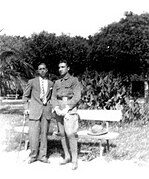 En 1927, nos xardíns da Ferradura, cando estaba a facer o servizo militar.