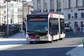 Un Tram'Bus a Baiona Handia